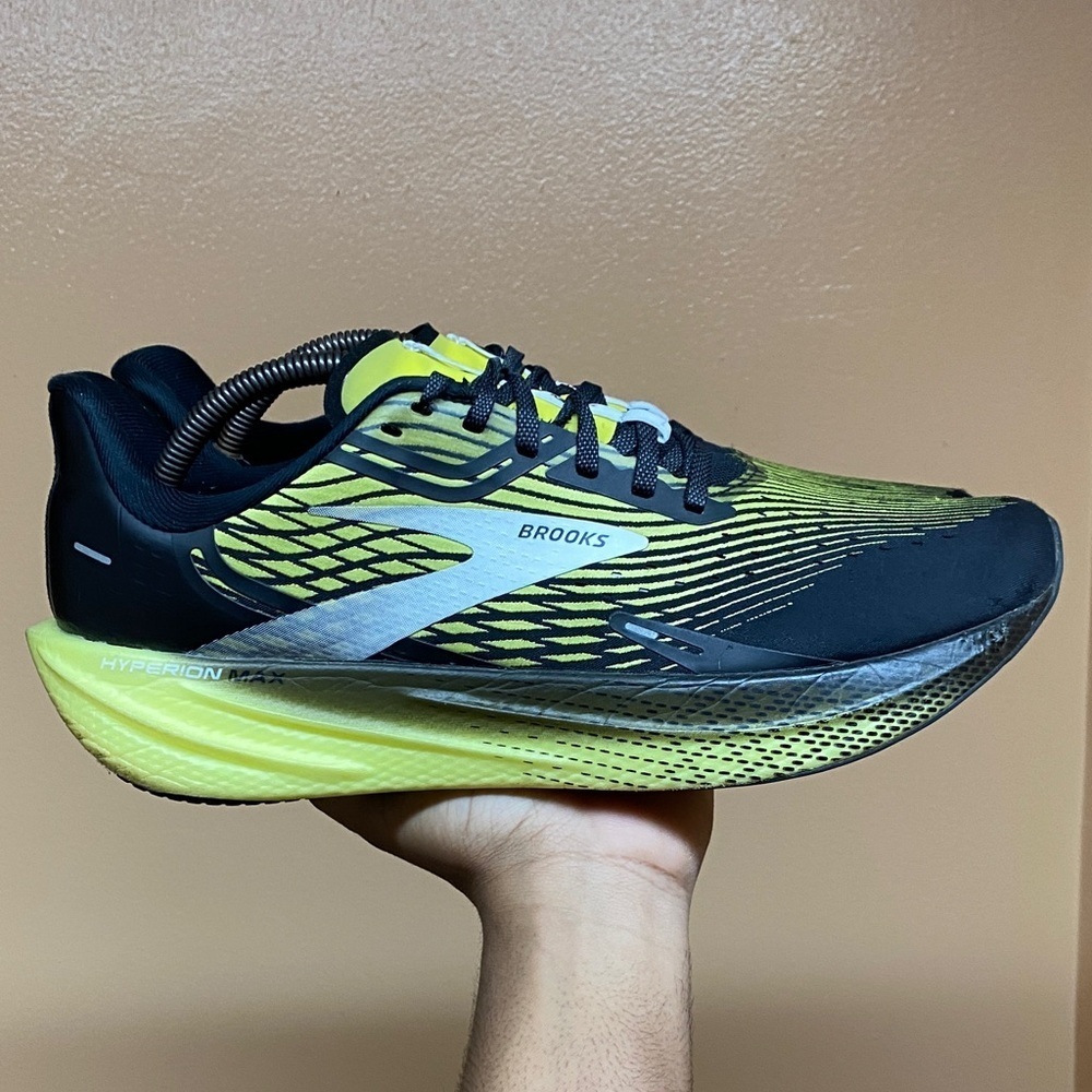 Brooks Hyperion Max Men’s Running Sneakers “Black Blazing Yellow White” Size 11